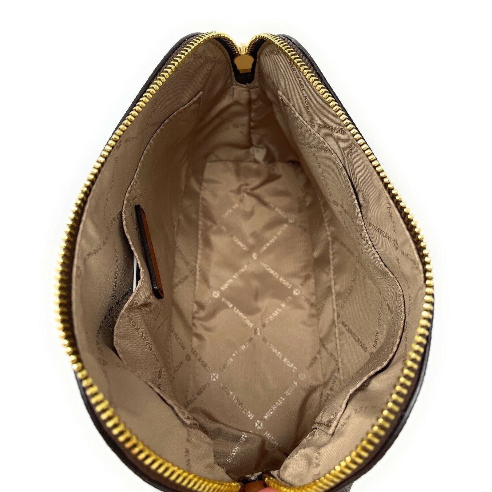 https://img.kwcdn.com/local-goods-image/211a2a493b2/41421655-5793-4441-9414-34eea9067dec_1600x1600.jpeg.format.jpg